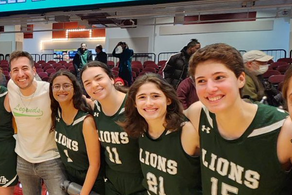 NY: Antisemitic harassment cuts short high school basketball game