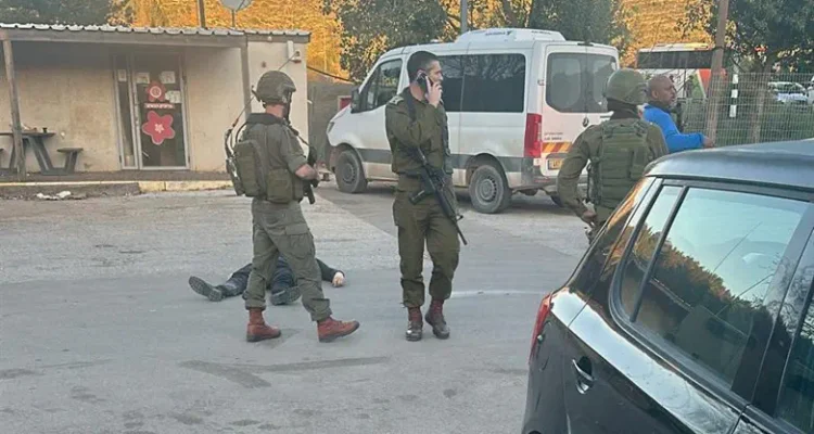 Arab terrorists murder two Israelis at gas station in Samaria