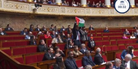 palestinian flag french parliament