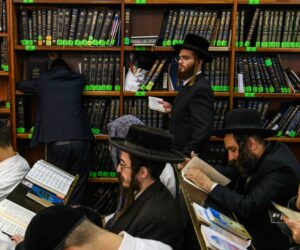 Ultra-Orthodox yeshiva students