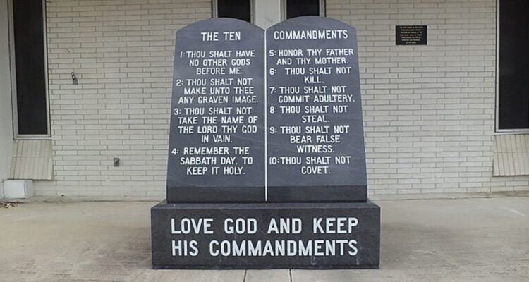 Jewish parents join lawsuit challenging Louisiana law requiring Ten Commandments in schools