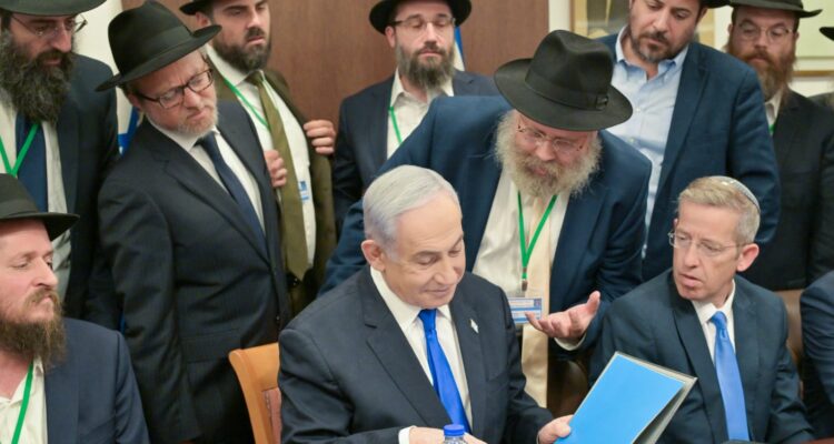 ‘We can win this war,’ Netanyahu tells Chabad rabbis