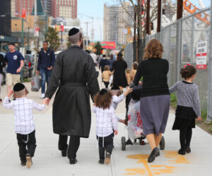 Jewish family children