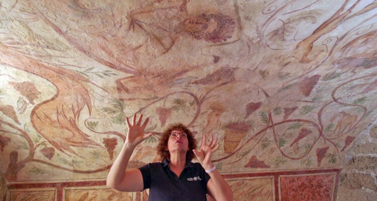 Stunning ancient tomb paintings revealed in Israel