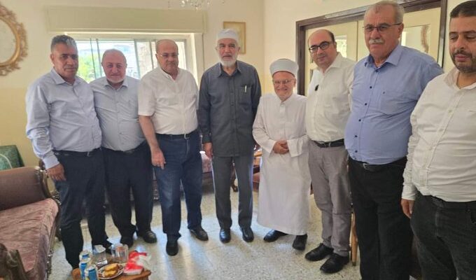 Arab MKs pay solidarity visit to ‘terror-supporting’ imam