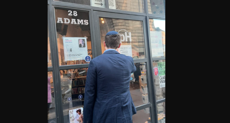 ‘No Zionists on stage’ – NYC bookstore cancels Jewish event