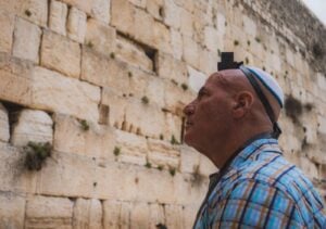 Sid at Kotel