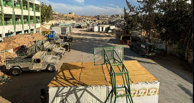 IDF builds first sukkah in Gaza since 2005