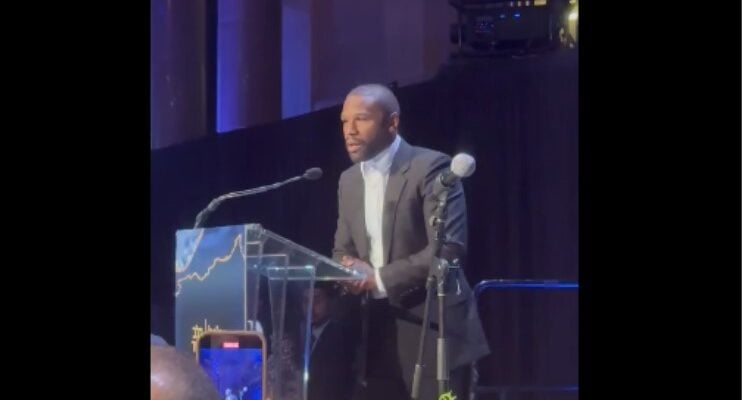 Floyd Mayweather tells wounded Israeli soldiers at NYC Gala: ‘I’m behind you 100 percent’