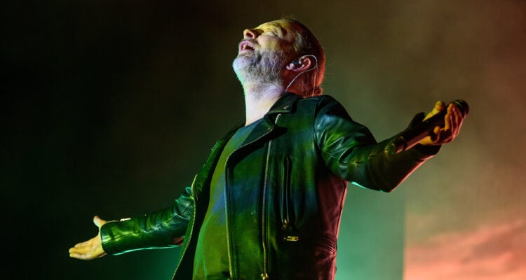 Radiohead frontman Thom Yorke confronts anti-Israel fan from on stage during Melbourne concert