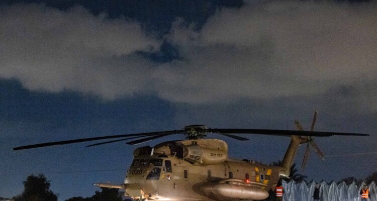 IDF delivers humanitarian aid to Syrian Druze, far from Israeli border