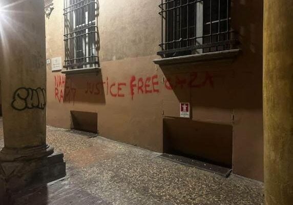 Rioters in Italy attack synagogue during anti-police protest