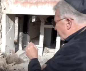 Syrian Jew visits ancient synagogue in Damascus (X screenshot)