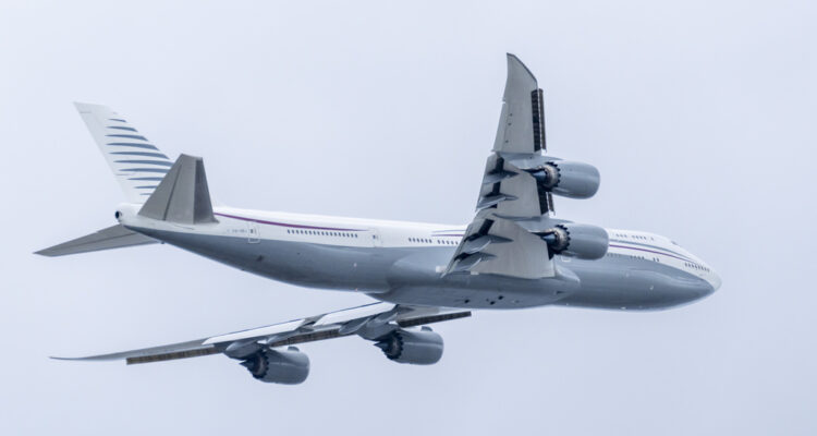 Trump confirms Qatar to give him new luxury Air Force One jet