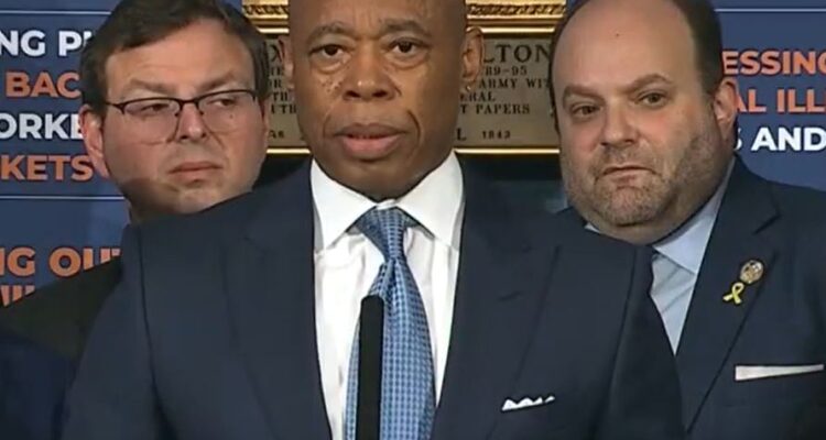 NYC mayor sets up Office to Combat Antisemitism