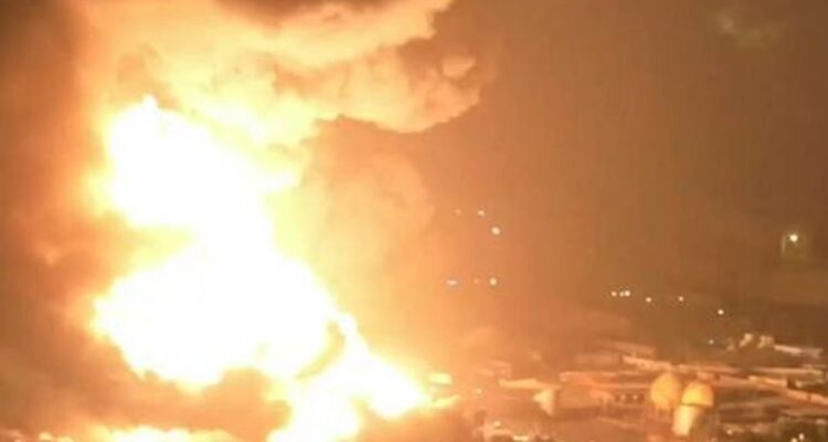 Israel’s retaliatory strike on Yemen’s Hodeidah port aimed to prevent Iran’s weapon transfer