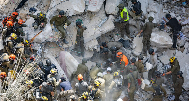 14 dead, 390 injured since Iranian missile attacks began