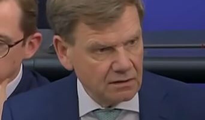 In turnabout following sharp criticism, Germany voices support for Israel