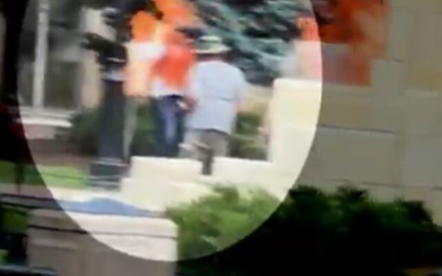 Colorado firebombing suspect to plead guilty