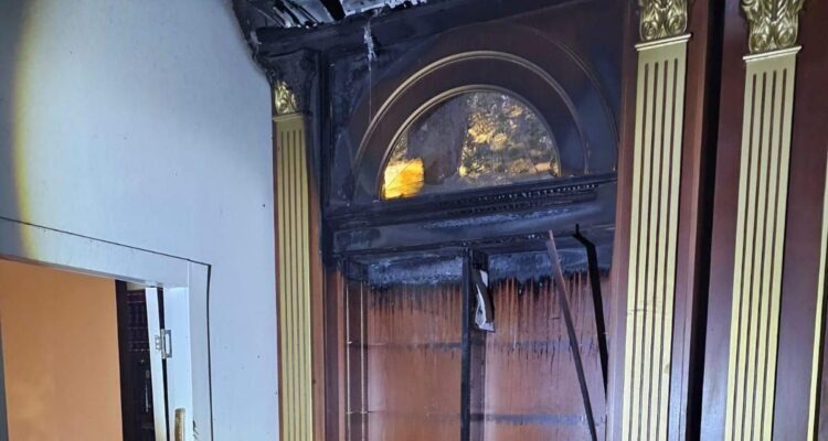 Ex-chief rabbi’s Jerusalem synagogue torched by arsonist