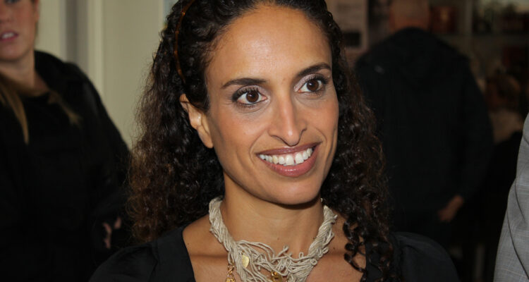 High-profile singer under fire for comparing Israeli gov’t to Hamas