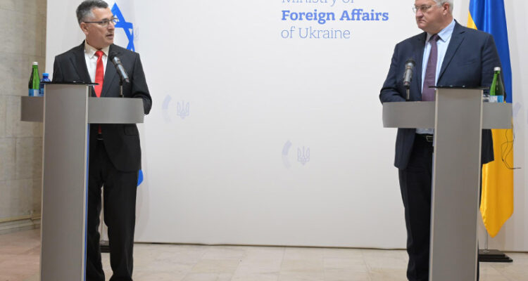 Sa’ar: Israel backs Ukraine, urges global action on Iran