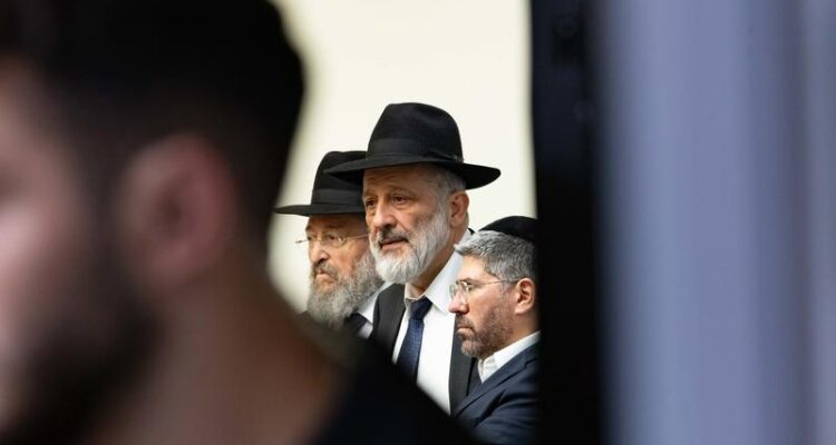 Shas quits Netanyahu government, stops short of toppling it