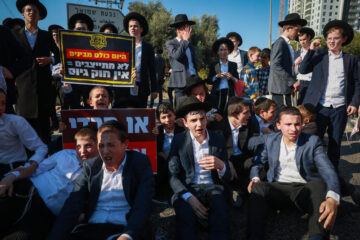 draft law protest
