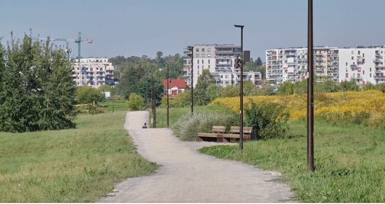 European rabbis demand Poland stop housing plan at mass Holocaust grave site