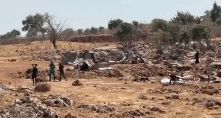 Arabs attack Jewish shepherds with stones and slingshots
