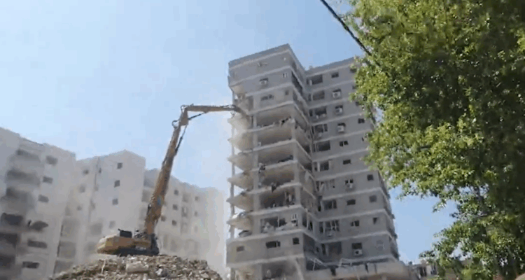 ‘Real trauma’ – Bat Yam building hit by Iranian missile demolished