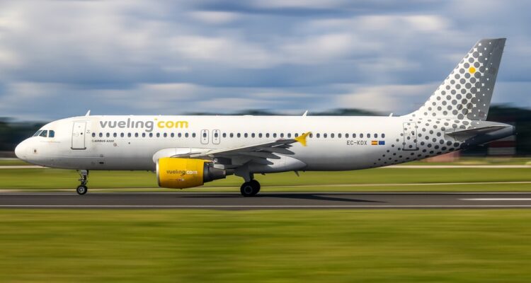 Spain’s FM accused of antisemitism after calling French Jews thrown off plane ‘Israeli brats’