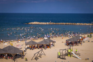 tel aviv beach