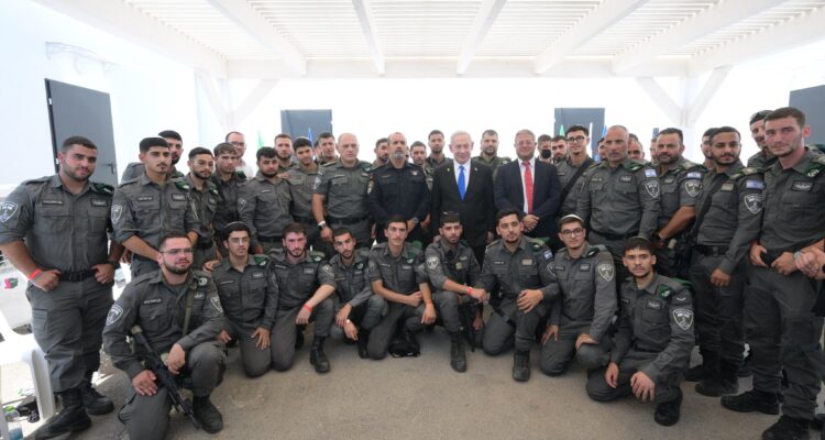 Netanyahu: ‘No contradiction between Torah and service’