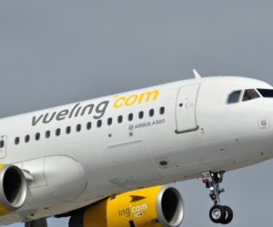 vueling plane