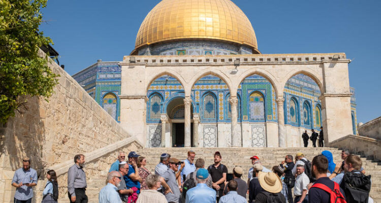 68,000 Jews visited Temple Mount in last year, highest on record