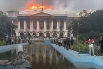 Nepalese Parliament in flames