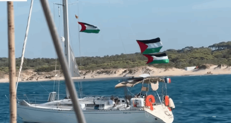 Gaza flotilla crew rejects Italian calls to turn back, Israeli navy says ‘We will stop you’