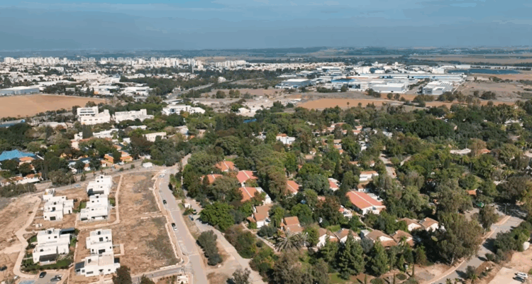 Kibbutz Gevim defenders prevented massacre, IDF failed: Probe