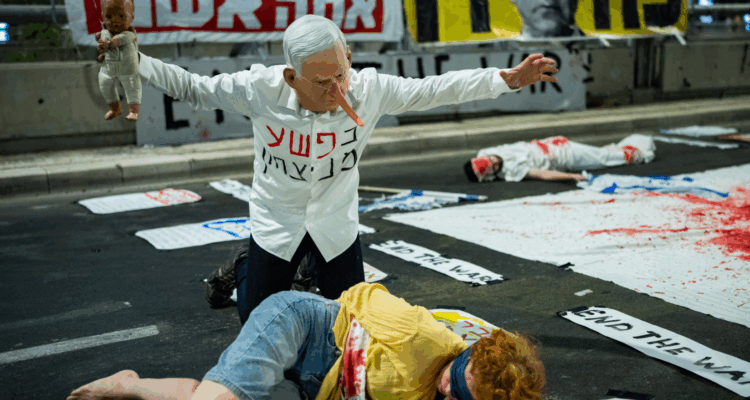 Netanyahu likens hostage protesters to ‘fascist militias’ after threats of ‘ring of fire’ around his home