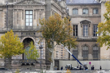 louvre