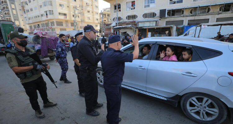 Half a million Palestinians return to Gaza City