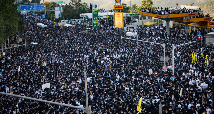 Mass ultra-Orthodox rally brings Jerusalem to a standstill amid draft showdown