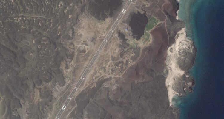 Mysterious airstrip built on Yemeni island comes as Houthi rebels increasingly squeezed