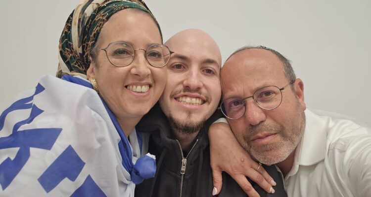 All 20 living hostages returned to Israel