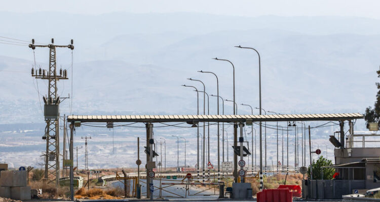 Canadian MPs barred from entering Judea from Jordan
