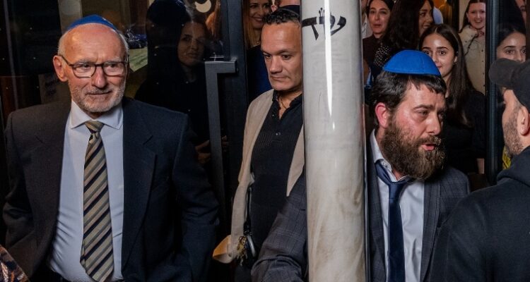 Toronto Jewish community sends message of pride with giant mezuzah
