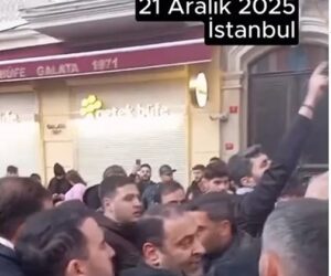Anti-Israel protestors in Istanbul