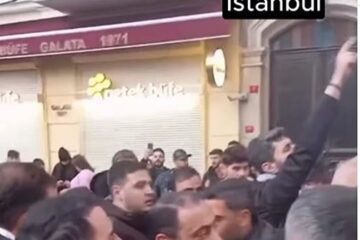 Anti-Israel protestors in Istanbul