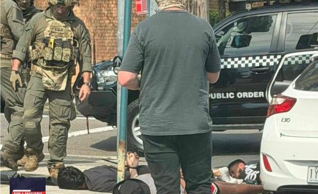 Australian police detain seven men en route to Bondi Beach